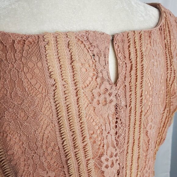 NEW MIKAROSE dress the Elise dusty rose lace short sleeve modest M - Picture 7 of 11
